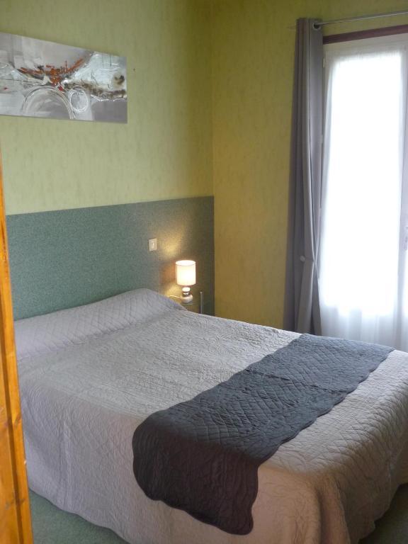 Le Miramont Bed & Breakfast Orincles Екстериор снимка